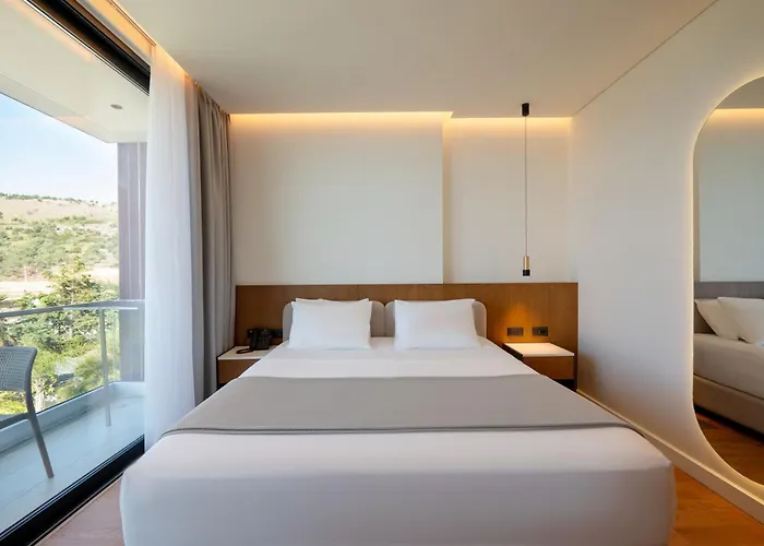 Euro 4* 卡萨米尔