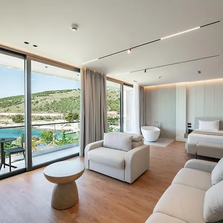 Euro Hotel 4*