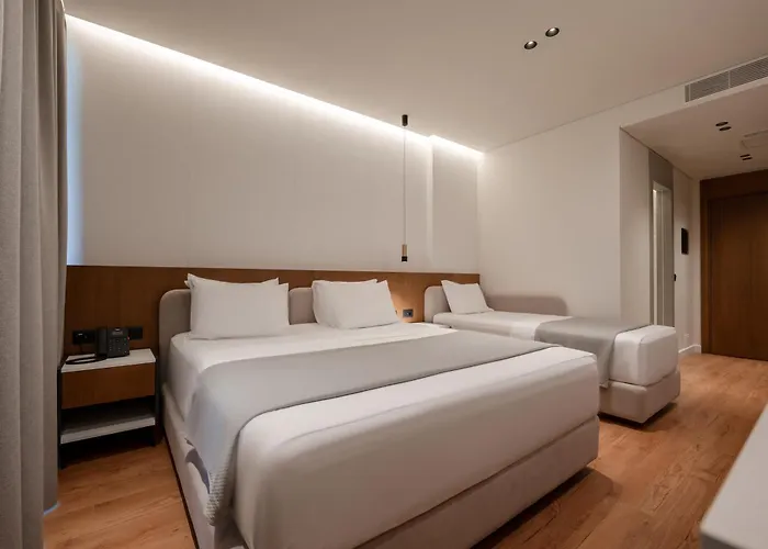 Euro 4* Εξαμίλιο